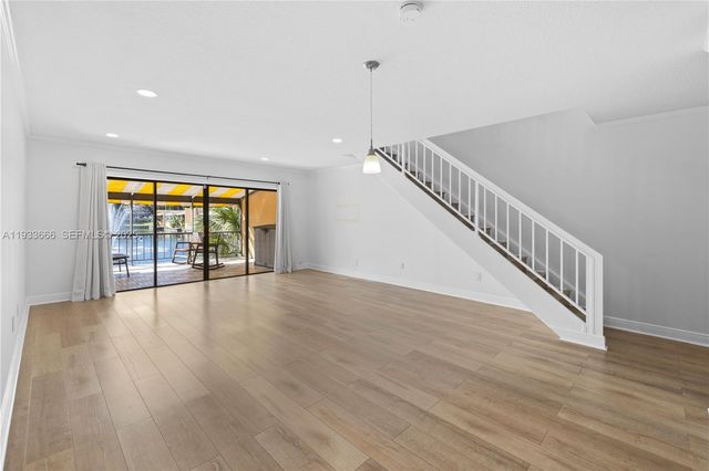 15518 Braemar Ct, Miami Lakes, FL 33014