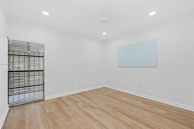 15518 Braemar Ct, Miami Lakes, FL 33014