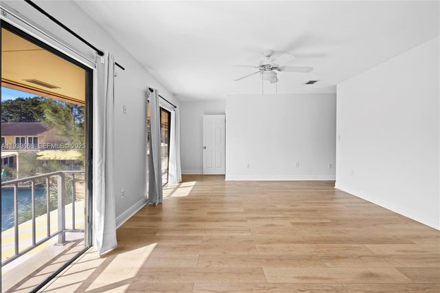 15518 Braemar Ct, Miami Lakes, FL 33014