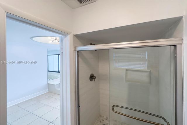 15518 Braemar Ct, Miami Lakes, FL 33014