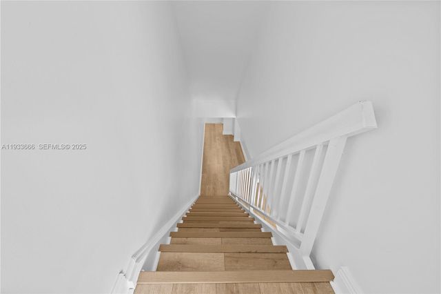 15518 Braemar Ct, Miami Lakes, FL 33014