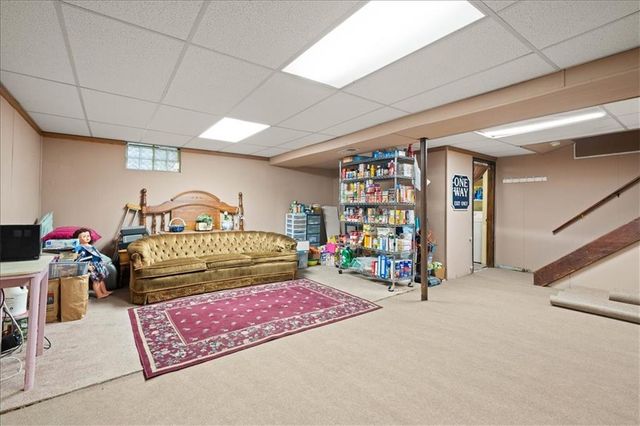 301 SE Alice Street, Blue Springs, MO 64014