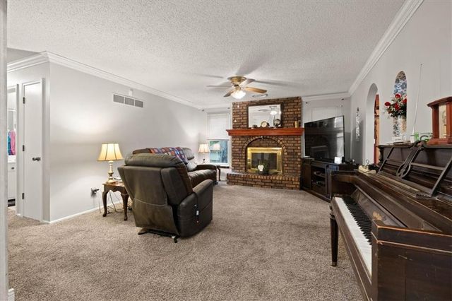 301 SE Alice Street, Blue Springs, MO 64014
