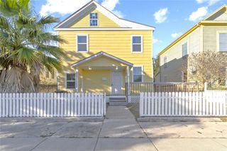 3318 Avenue M, Galveston, TX 77550