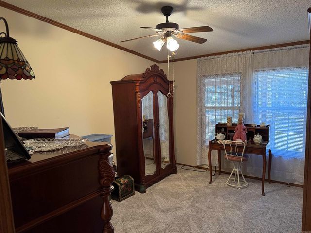 39 Lakeview Drive, Greers Ferry, AR 72067