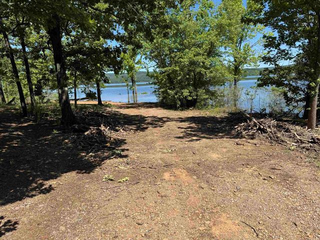 39 Lakeview Drive, Greers Ferry, AR 72067
