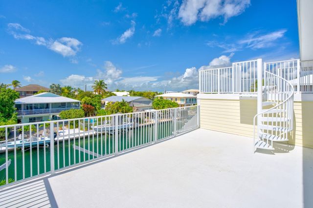 948 Gulf Drive, Summerland Key, FL 33042