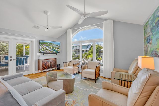 948 Gulf Drive, Summerland Key, FL 33042