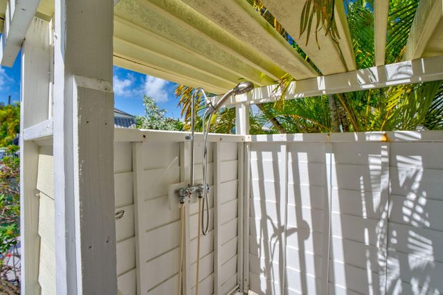 948 Gulf Drive, Summerland Key, FL 33042