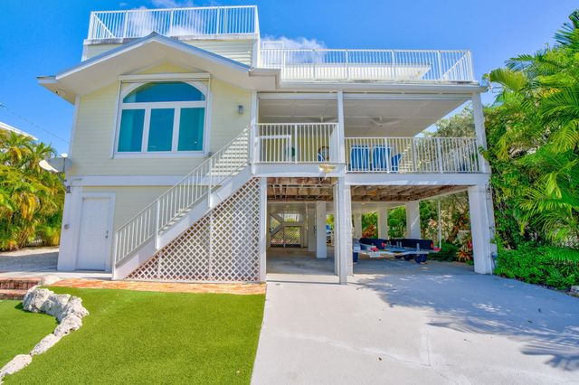 948 Gulf Drive, Summerland Key, FL 33042