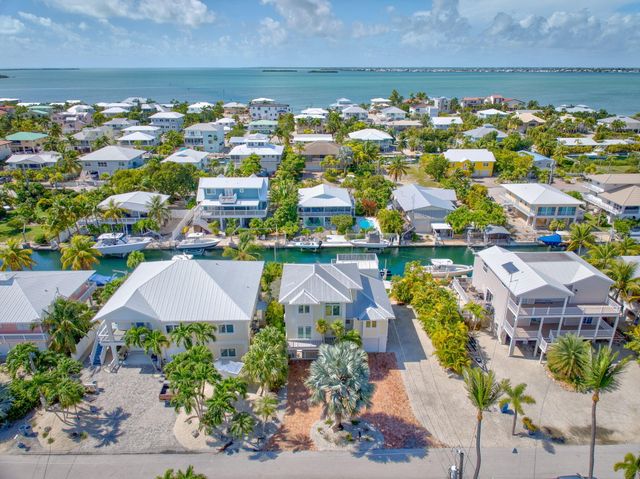 948 Gulf Drive, Summerland Key, FL 33042