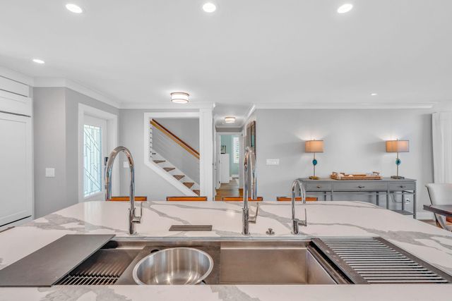 948 Gulf Drive, Summerland Key, FL 33042