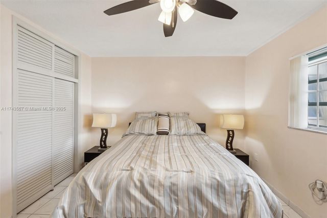 17090 NE 14th Ave 205, Miami, FL 33162