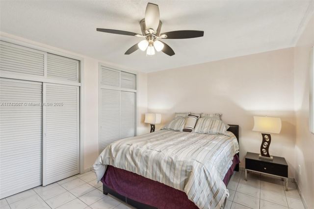 17090 NE 14th Ave 205, Miami, FL 33162