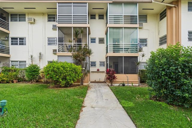 17090 NE 14th Ave 205, Miami, FL 33162