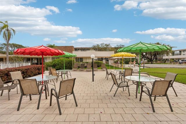 17090 NE 14th Ave 205, Miami, FL 33162