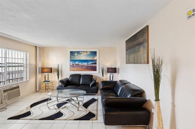 17090 NE 14th Ave 205, Miami, FL 33162