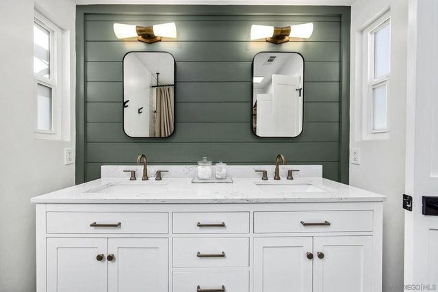 7053 Snapdragon Dr, Carlsbad, CA 92011