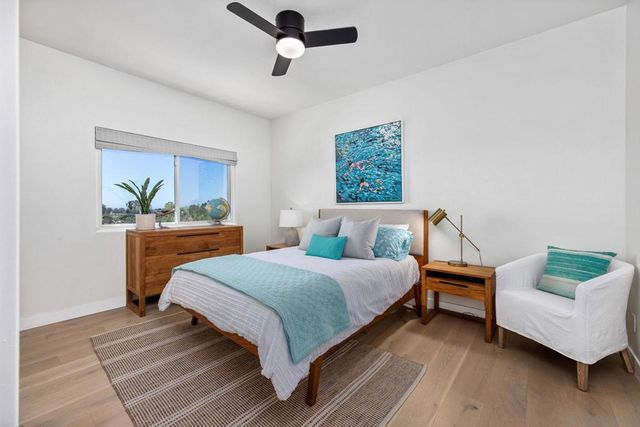 7053 Snapdragon Dr, Carlsbad, CA 92011