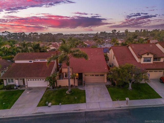 7053 Snapdragon Dr, Carlsbad, CA 92011