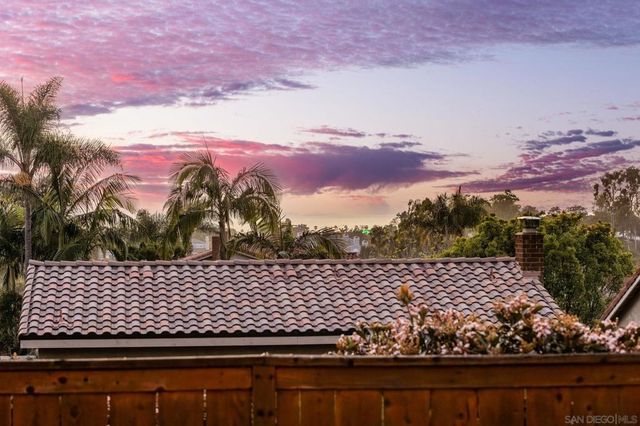 7053 Snapdragon Dr, Carlsbad, CA 92011