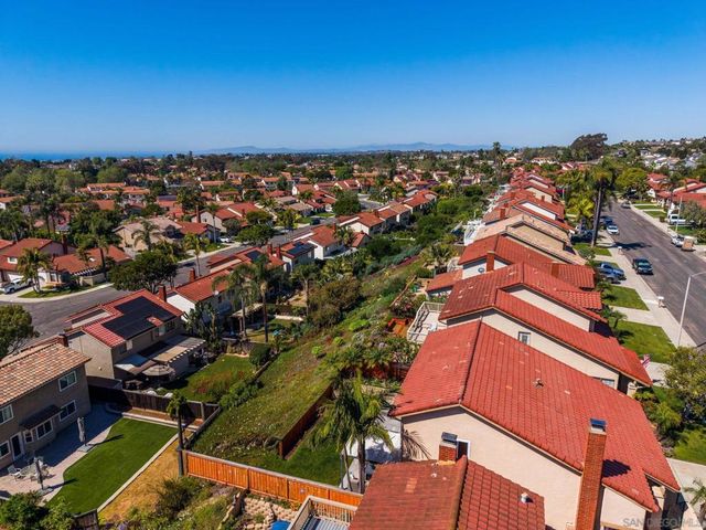 7053 Snapdragon Dr, Carlsbad, CA 92011