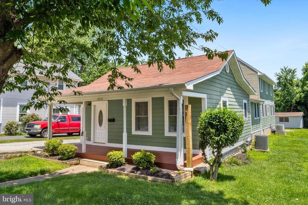 6442 HOLYOKE DR, Annandale, VA 22003