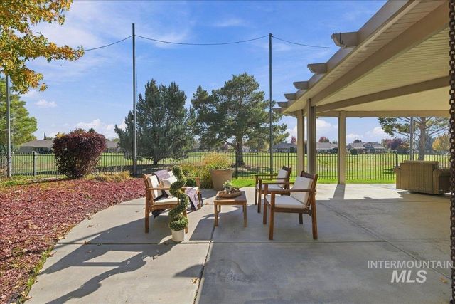 4355 W Nine Iron Ln, Meridian, ID 83646 property photo