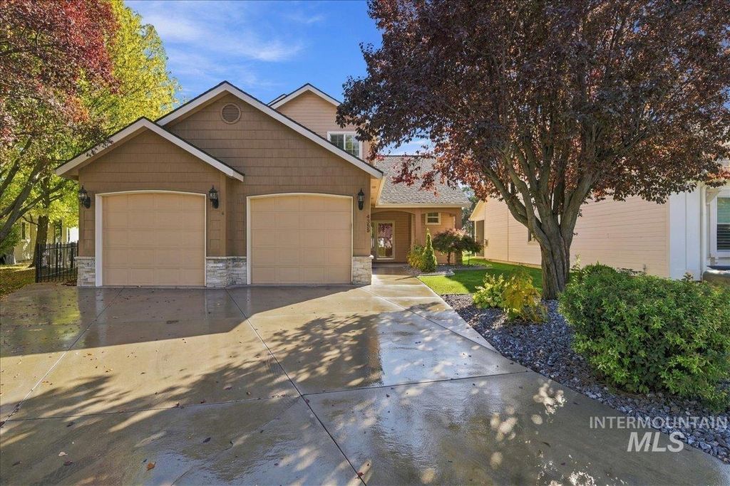 4355 W Nine Iron Ln, Meridian, ID 83646 photo 2