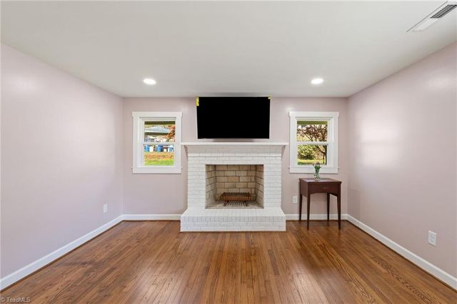 5760 Stanleyville Drive, Winston-salem, NC 27105