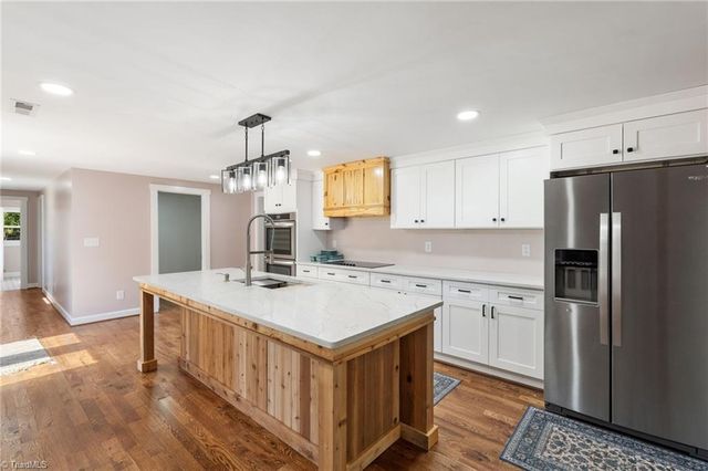 5760 Stanleyville Drive, Winston-salem, NC 27105