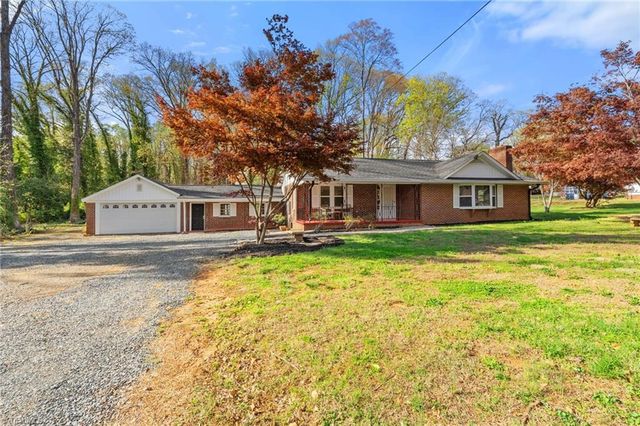 5760 Stanleyville Drive, Winston-salem, NC 27105