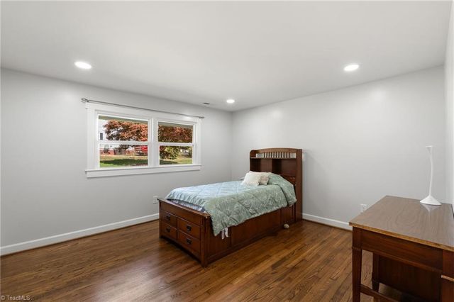 5760 Stanleyville Drive, Winston-salem, NC 27105