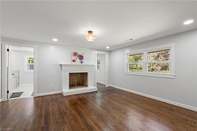 5760 Stanleyville Drive, Winston-salem, NC 27105