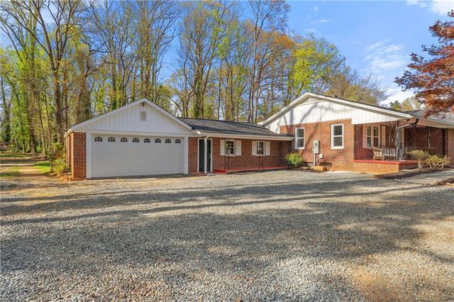 5760 Stanleyville Drive, Winston-salem, NC 27105