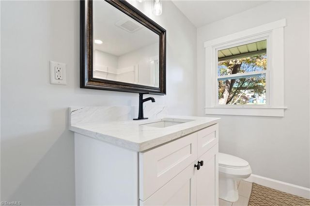 5760 Stanleyville Drive, Winston-salem, NC 27105