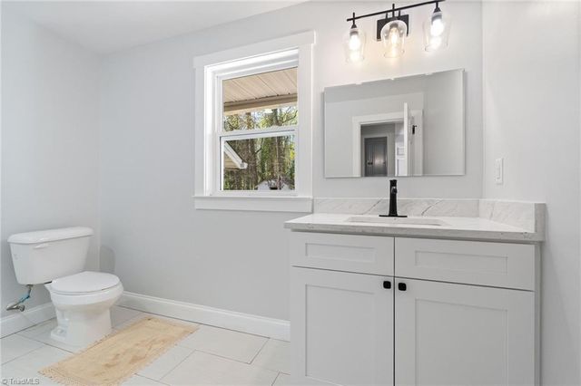 5760 Stanleyville Drive, Winston-salem, NC 27105