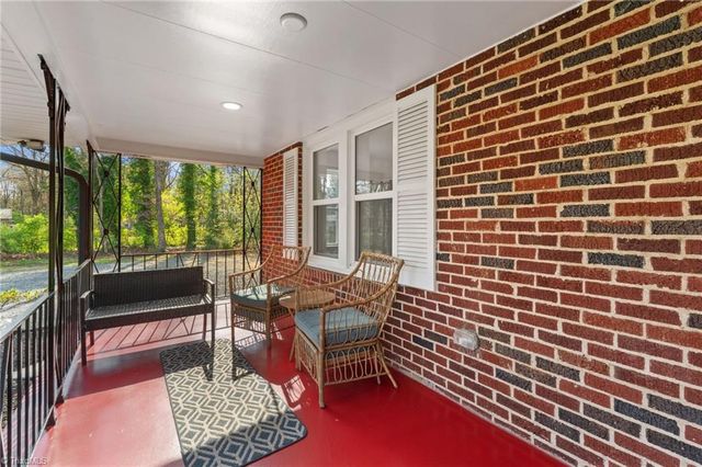 5760 Stanleyville Drive, Winston-salem, NC 27105