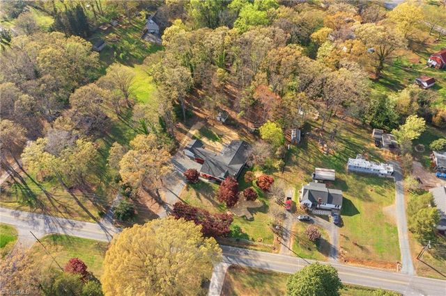 5760 Stanleyville Drive, Winston-salem, NC 27105