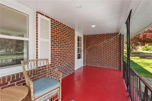 5760 Stanleyville Drive, Winston-salem, NC 27105