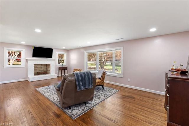 5760 Stanleyville Drive, Winston-salem, NC 27105