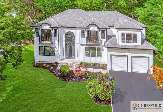 220 W Locust Avenue, Edison, NJ 08820