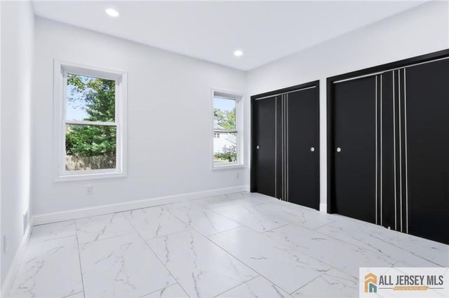 220 W Locust Avenue, Edison, NJ 08820