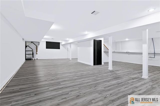 220 W Locust Avenue, Edison, NJ 08820