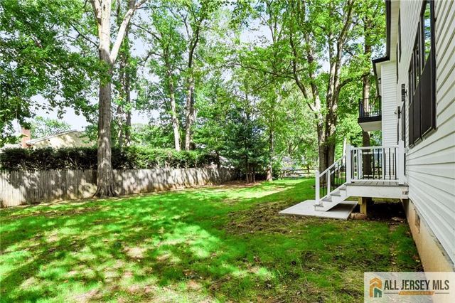 220 W Locust Avenue, Edison, NJ 08820