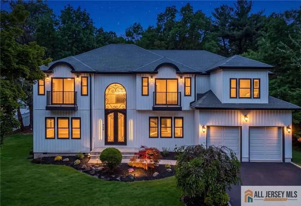 220 W Locust Avenue, Edison, NJ 08820