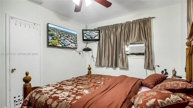 3049 NW 51st St, Miami, FL 33142