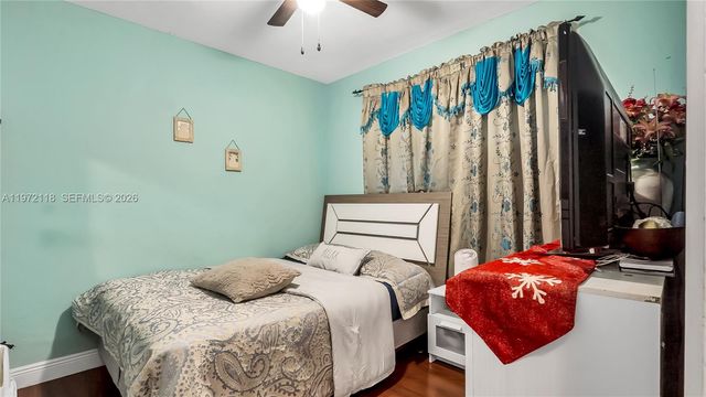 3049 NW 51st St, Miami, FL 33142