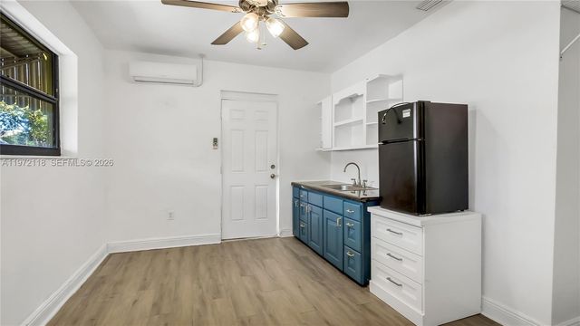 3049 NW 51st St, Miami, FL 33142