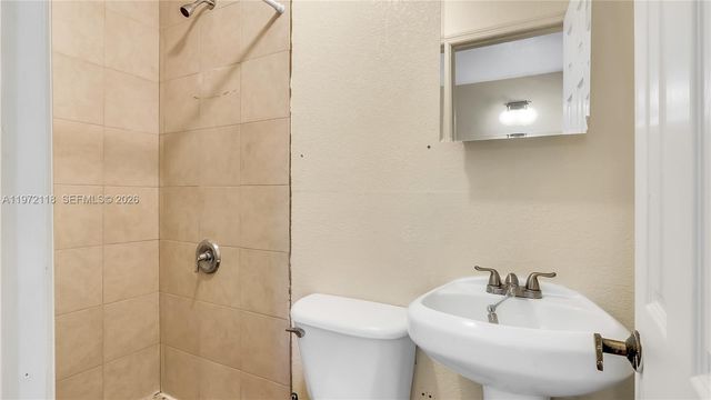 3049 NW 51st St, Miami, FL 33142